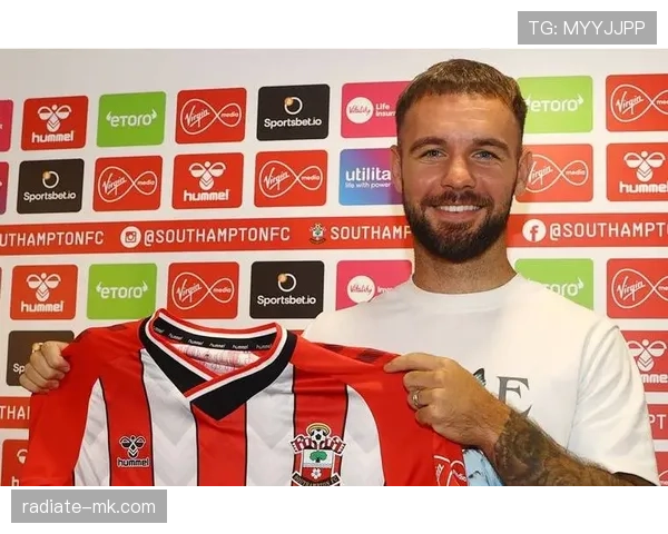 亚当·阿姆斯特朗发挥出色，助力球队英超赛季争创佳绩