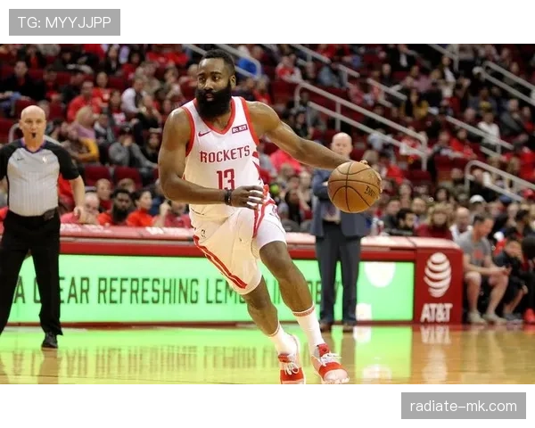 亨克防线坚如磐石，助球队豪取连胜引关注