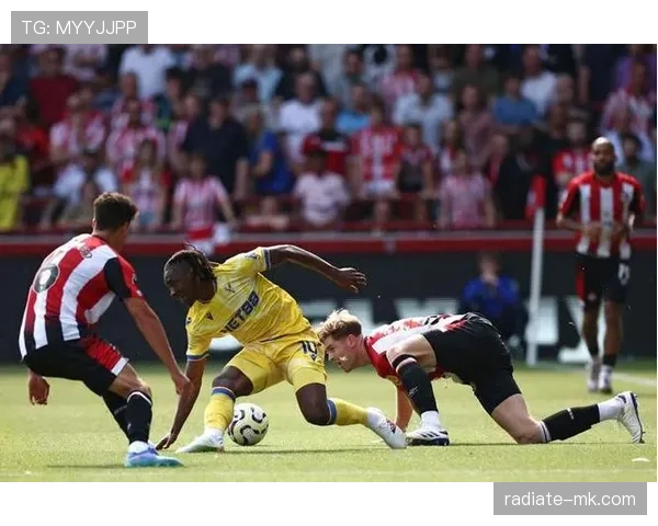 英超新赛季揭幕,皮诺克携明星球员点燃赛场期待 英超新赛季揭幕,皮诺克携明星球员点燃赛场期待