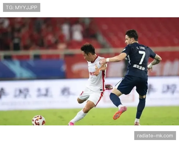 中超转会市场再掀波澜，众多球星交易持续引发关注与热议