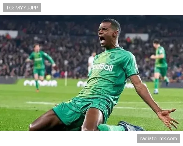 伊萨克如何以技术型9号重塑现代中锋角色